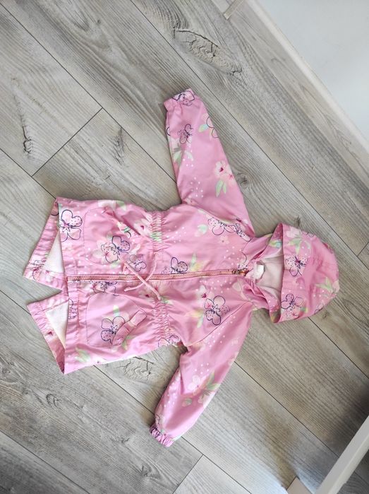 Różowa kurteczka 86.