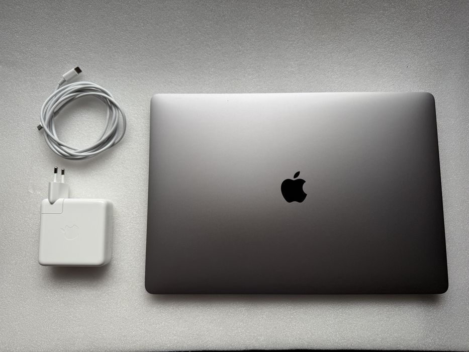 MacBook Pro 16” (2019) — i9 | 16 GB RAM | 1 TB SSD