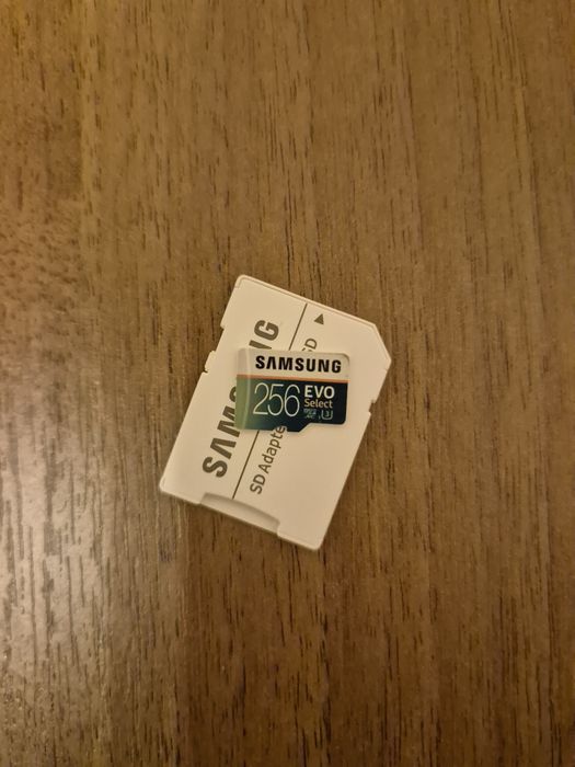Продаю карта пам'яті microsd samsung evo select 256