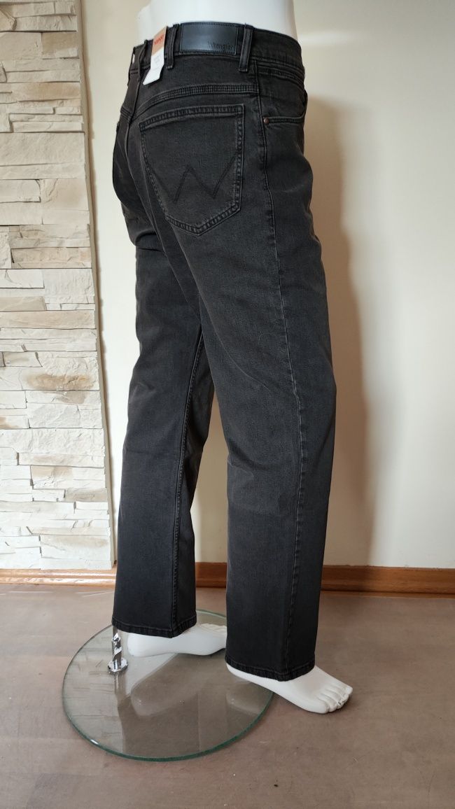 Wrangler Straight Authentic Grey wyprzedaż męskie jeansy 36/32 jak 35