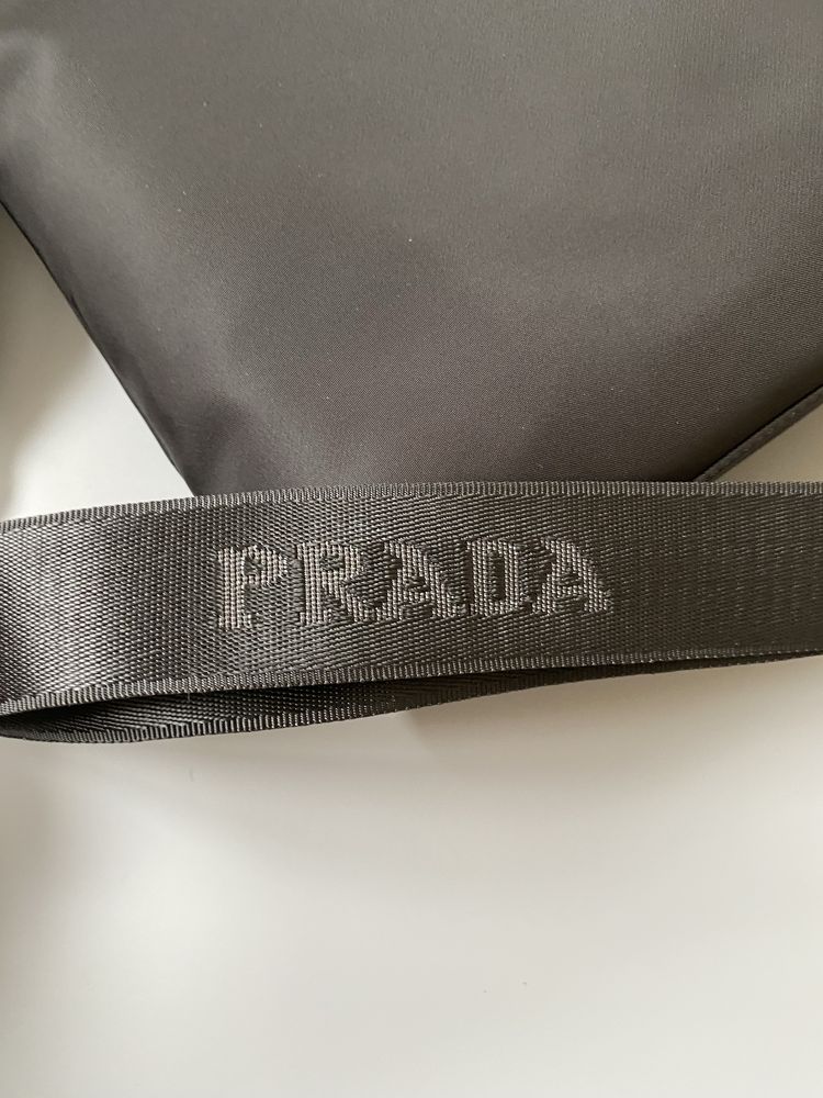 Нейлонова сумка Prada  чорна, чоловіча,прада