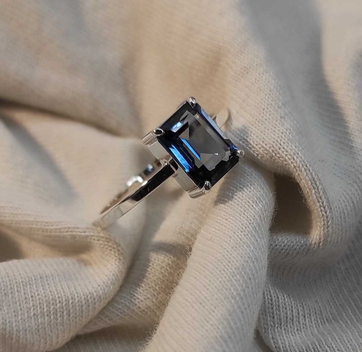 London Blue topaz w srebrze 925
