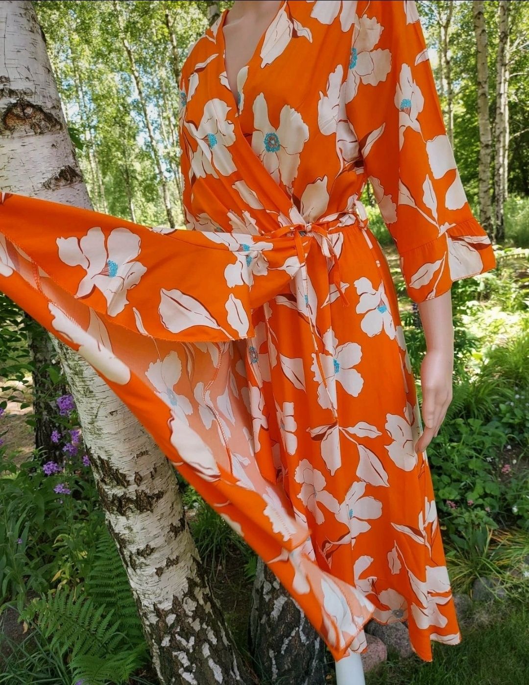 Nowa pomarańczowa wiskozowa sukienka w kremowe duże kwiaty M 38