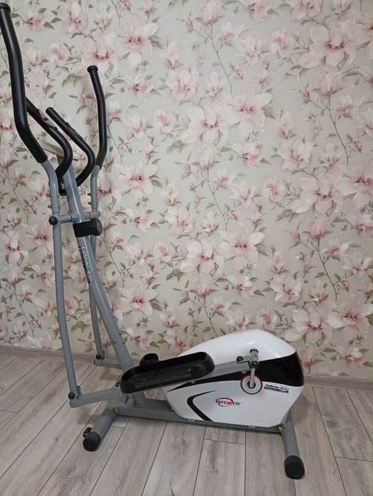 Тренажер орбітрек