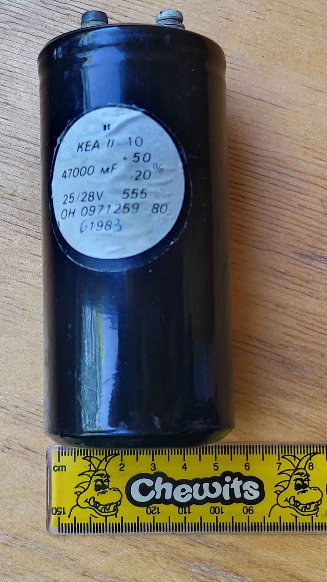 Конденсатор КЕА-11-10 47000мкФ 25/28V 555
500 грн.
