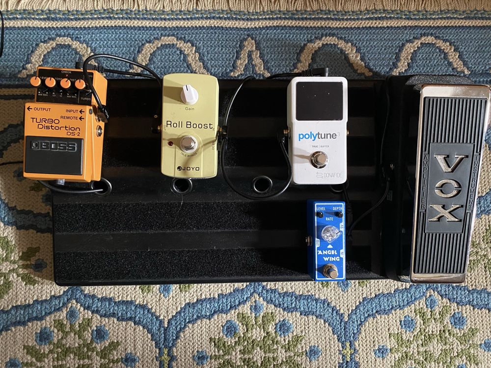 Vendo pedalboard inteira ou pedais em separado