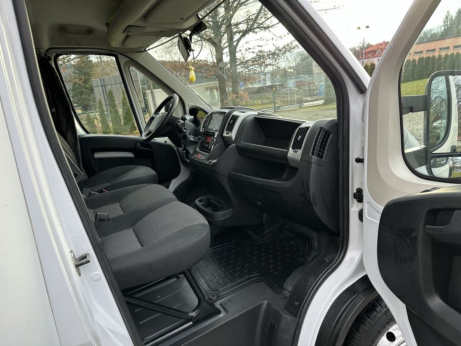Wynajem Fiat Ducato 2.3 diesel Maxi 180 koni plandeka 9 palet.