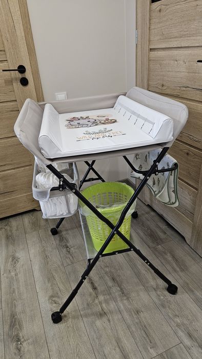 Składany mobilny przewijak, stelaż na wanienkę