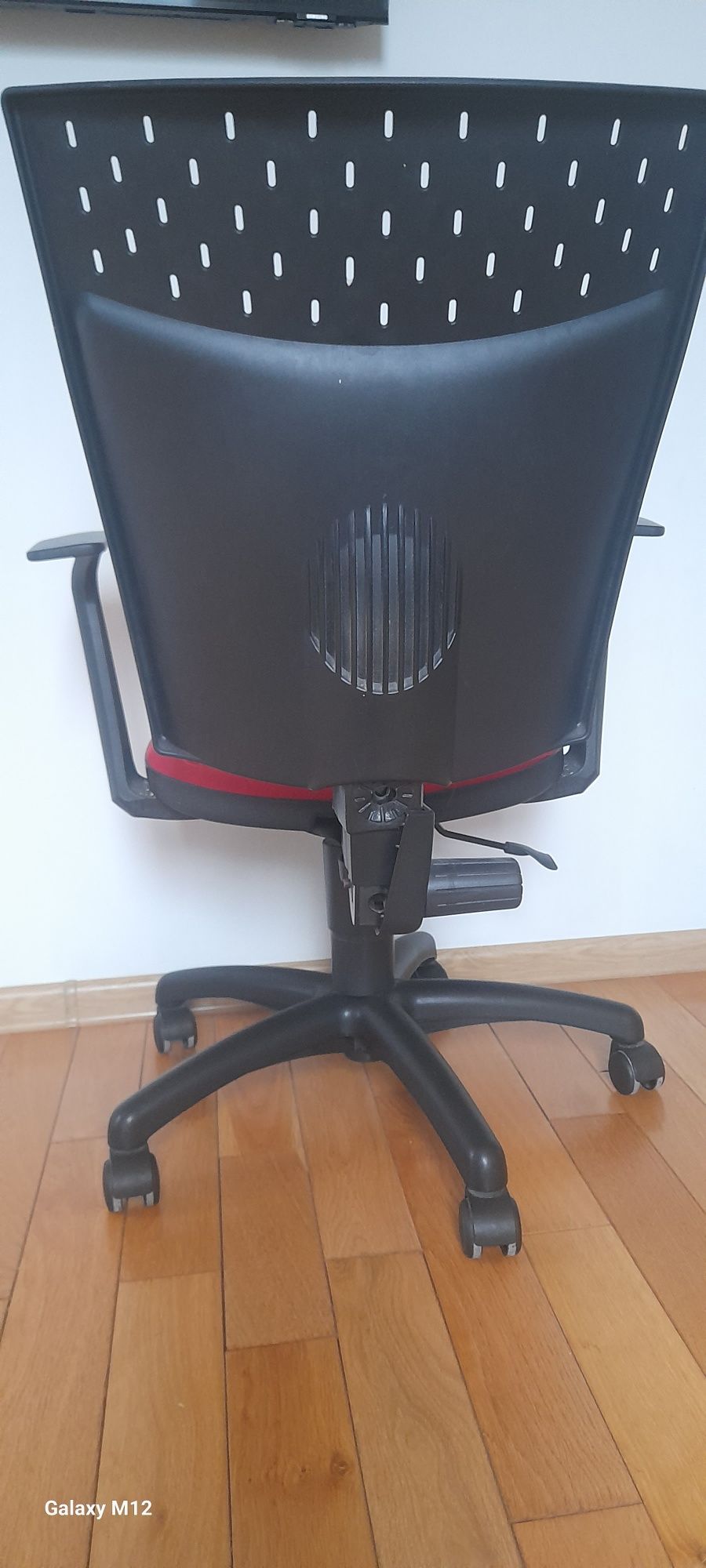 Sprzedam krzesło biurowe 40zl