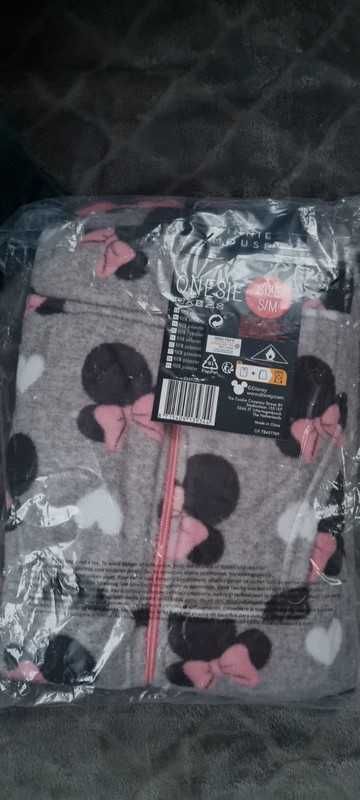 Piżama jednoczęściowa onesie Disney myszka Minnie r.S/M komhinezon