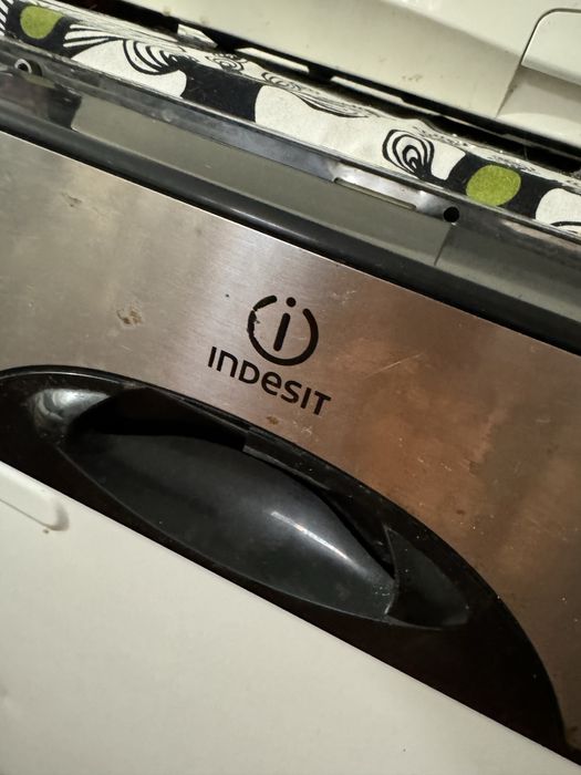Посудомийка Indesit