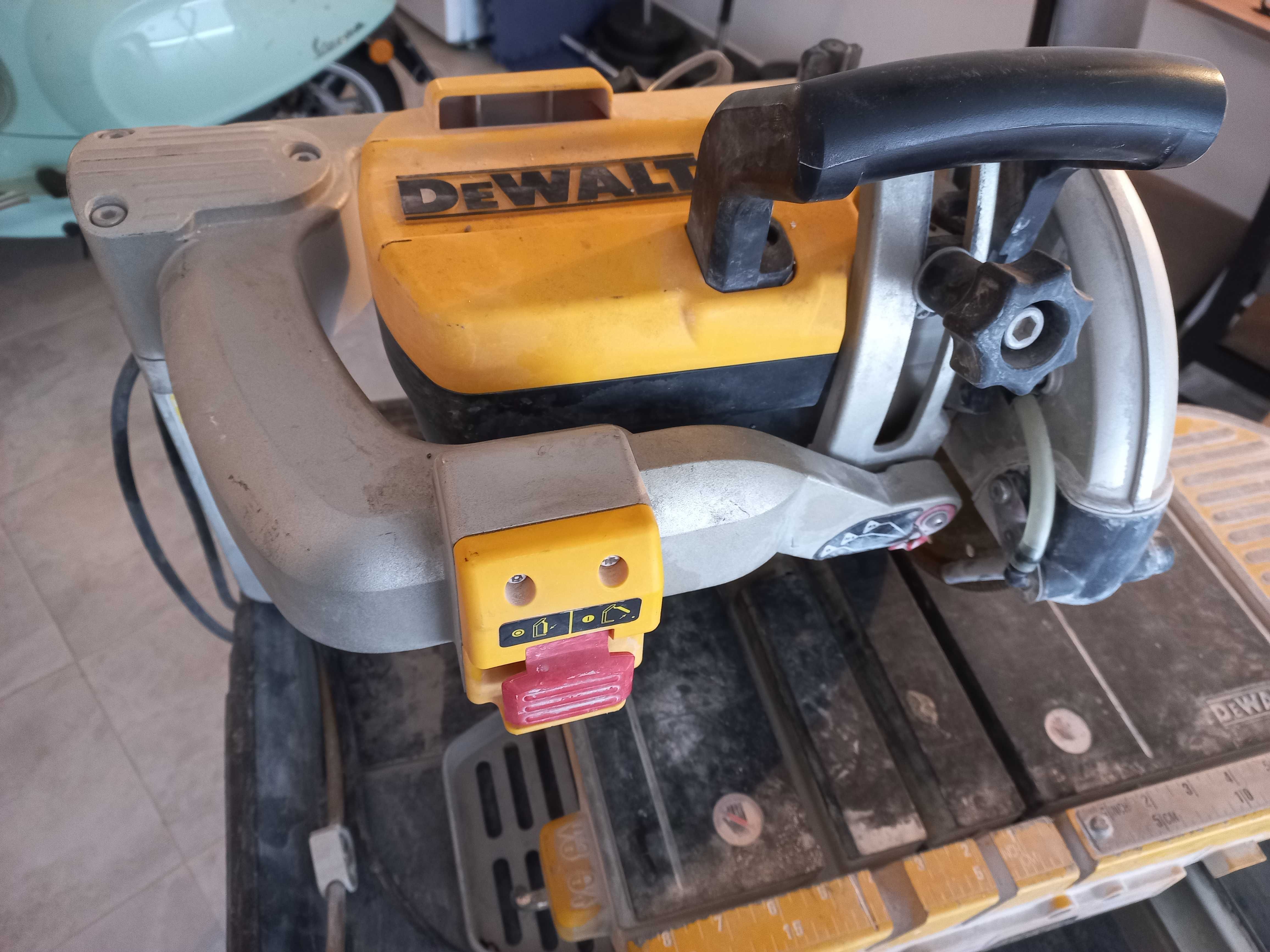 Przecinarka do glazury DeWalt D24000