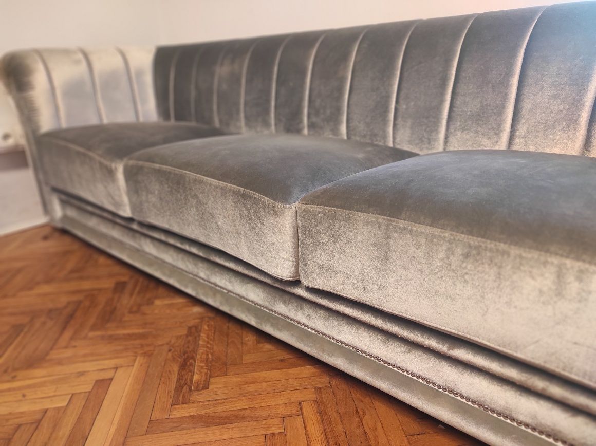 Sofa welurowa, bardzo elegancka i wygodna