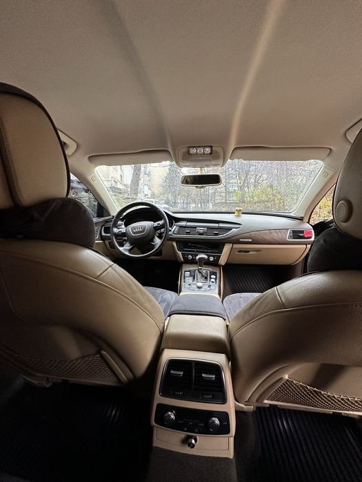 AUDI A7 2011 року