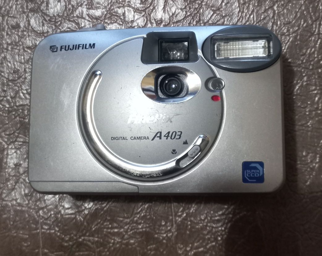 Фотоаппарат Fujifilm FinePix A 403. Made in Japan.  Под ремонт!