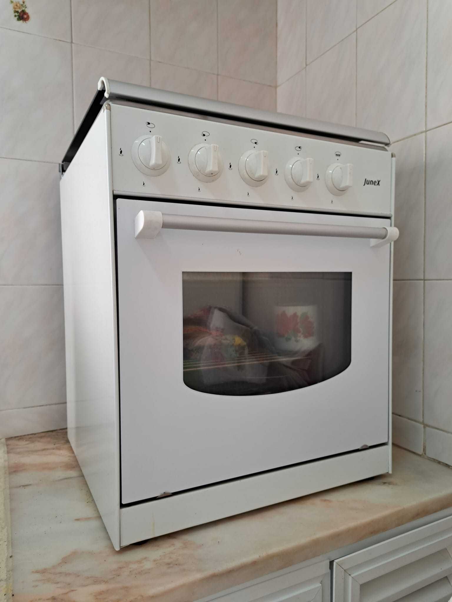Fogão com forno a gás