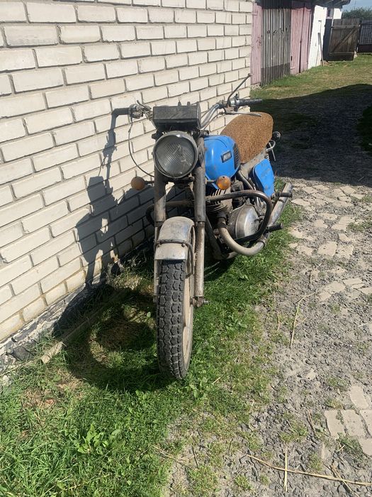 Продаєця мотоцикл иж поанета 4