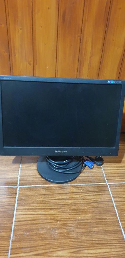 Varios monitor 19" para venda