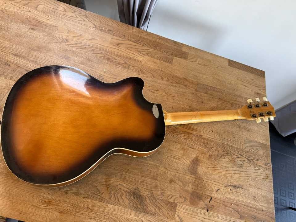 Gitara Defil Jazz