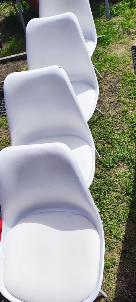 Krzrsła Jysk Klarup skandywanwskie nie ikea