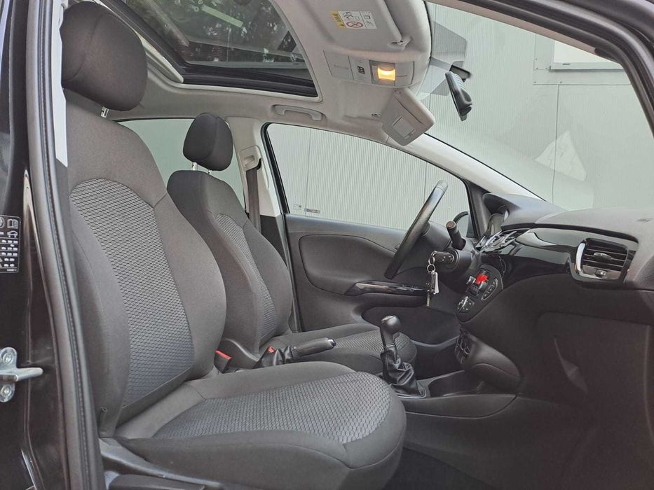 Opel Corsa Active Bezywpadkowa z Niemiec Szklany dach Bogata wersja