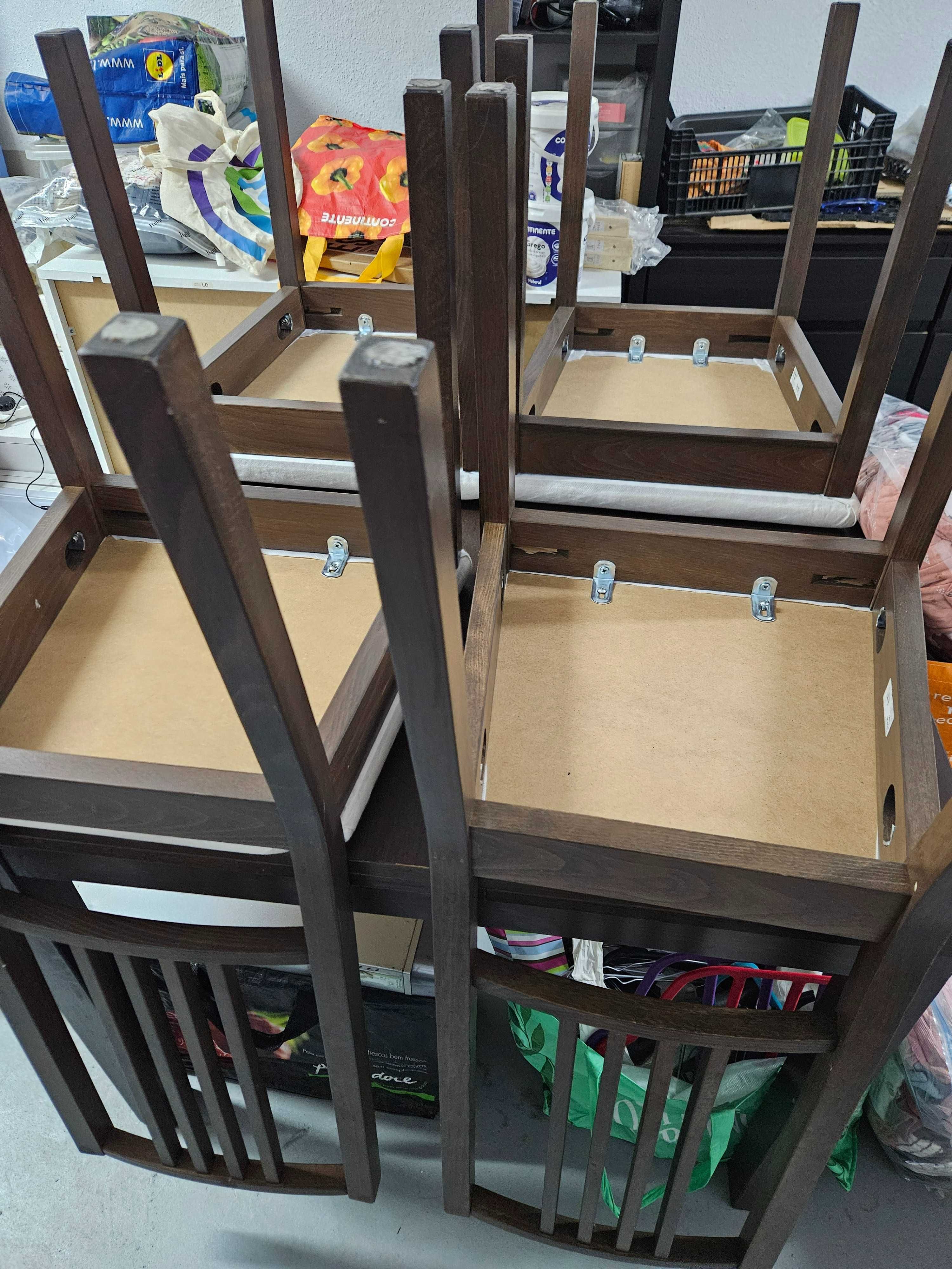 Mesa Refeição Bjursta 90 extensível a 180 cm + 4 cadeiras