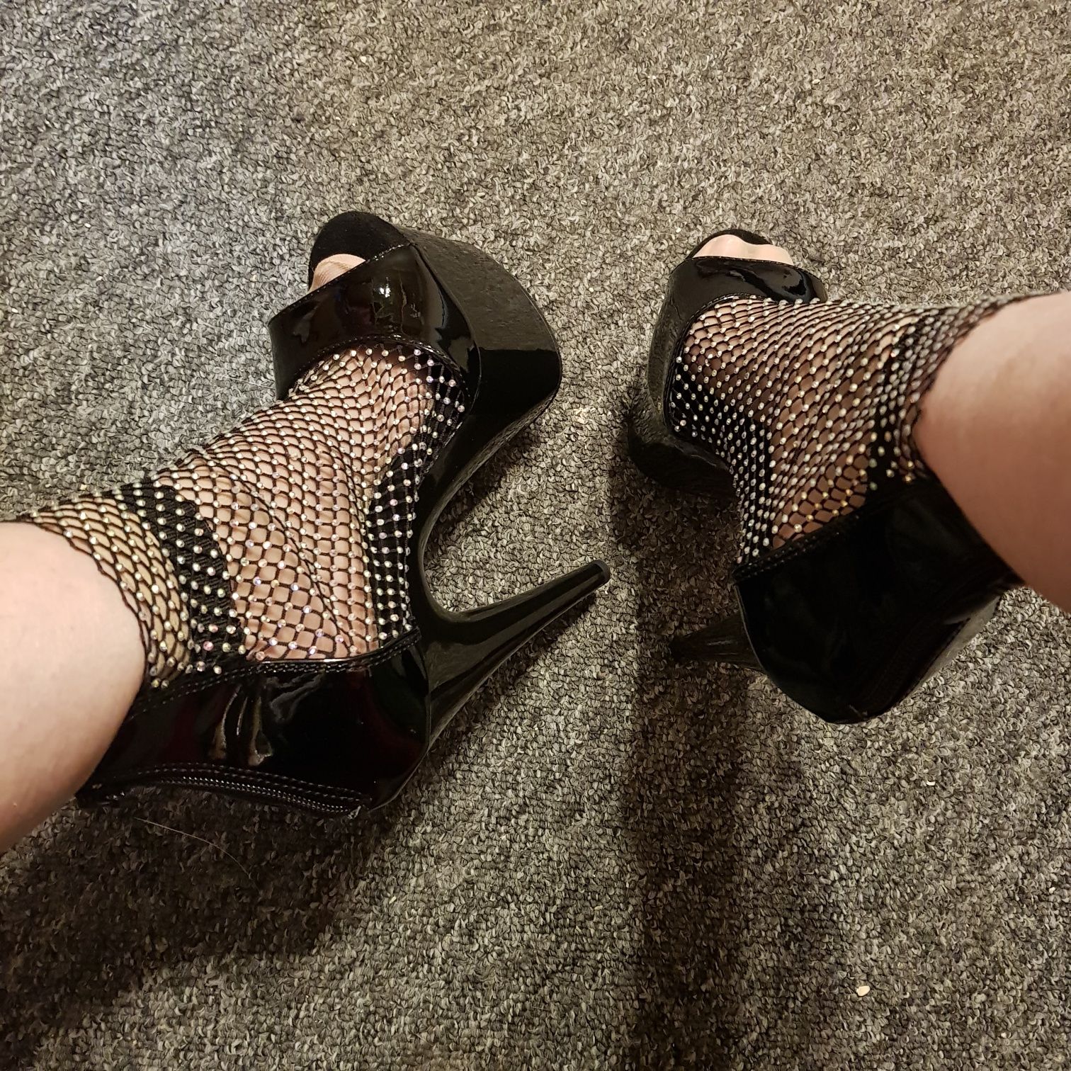 Buty Adore-765 czarne lakierowane