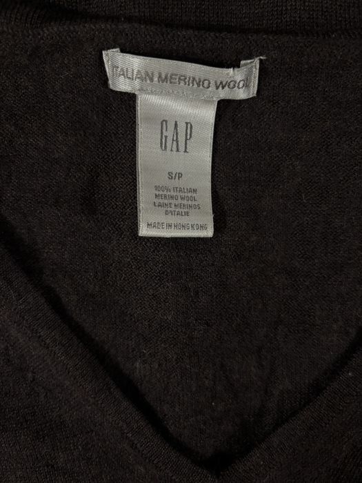 Жіночий джемпер бренду GAP