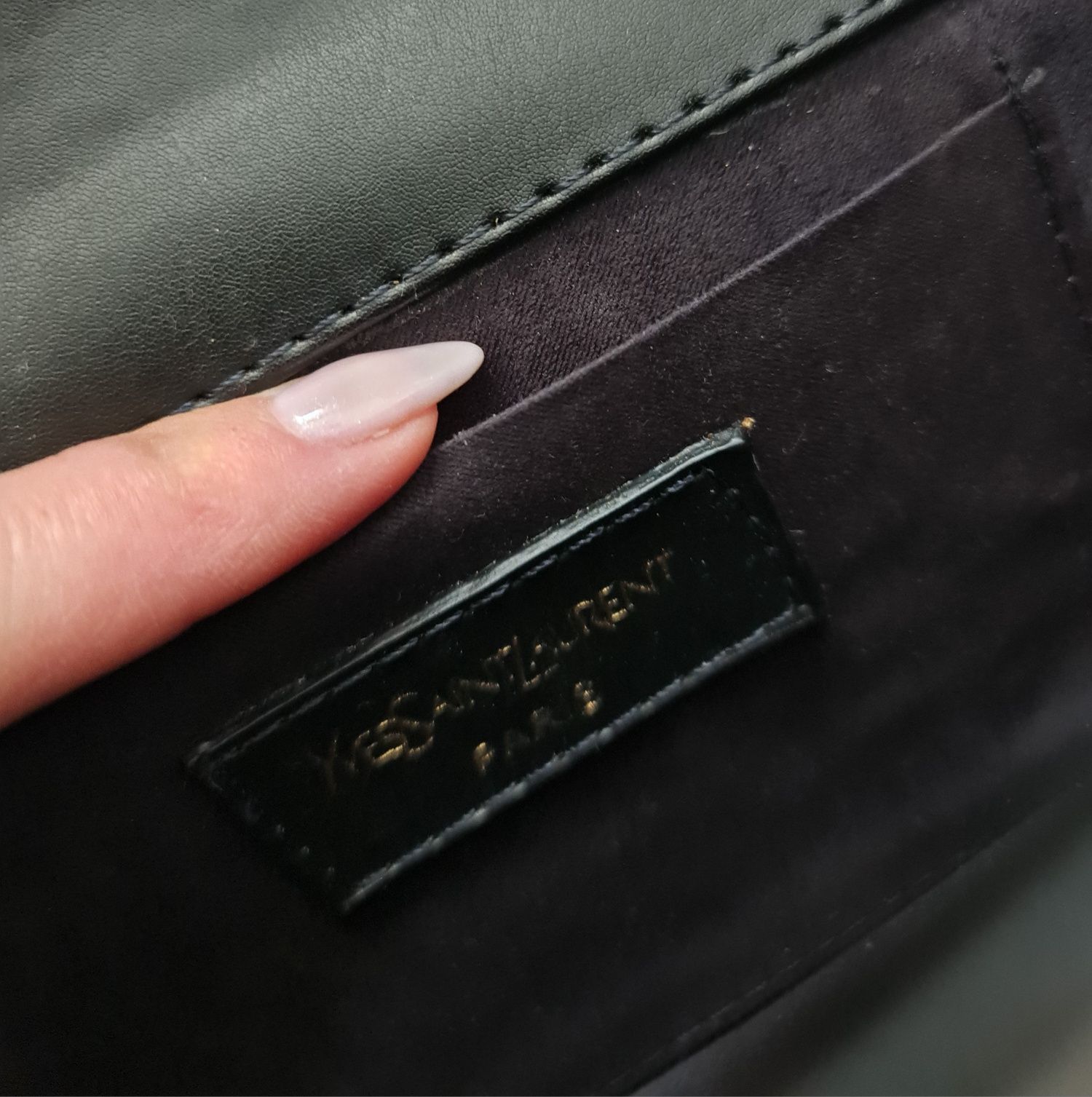 Yves Saint Laurent czarna torebka złoty łańcuch
