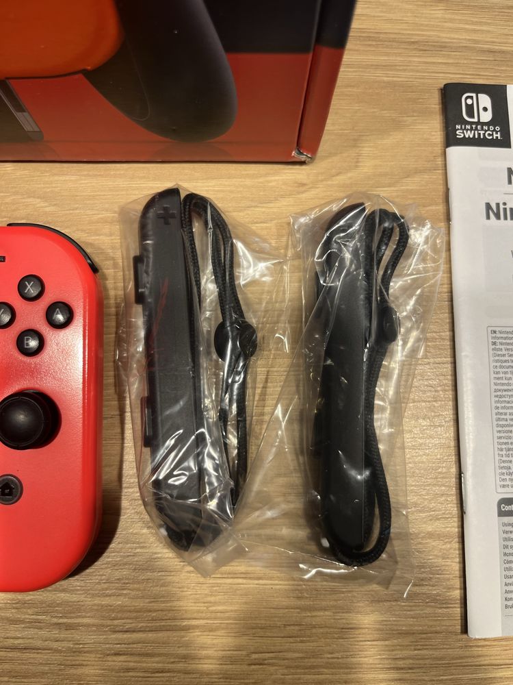 Nintendo Switch w bdb stanie mało używane wraz z calym zestawem .