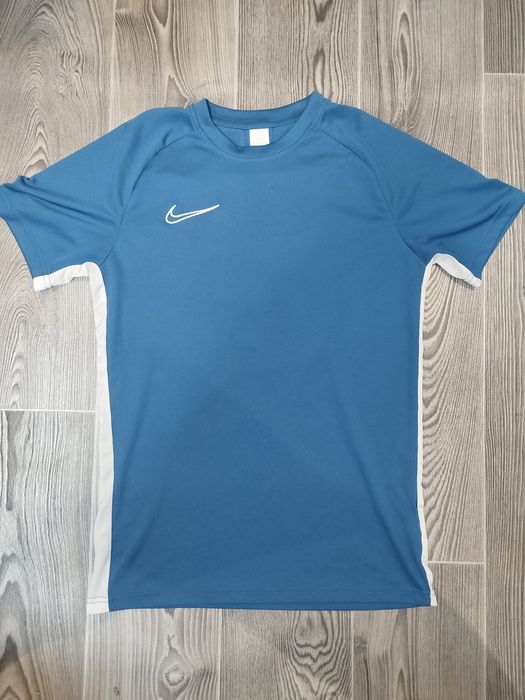 футболка Nike Dri-Fit