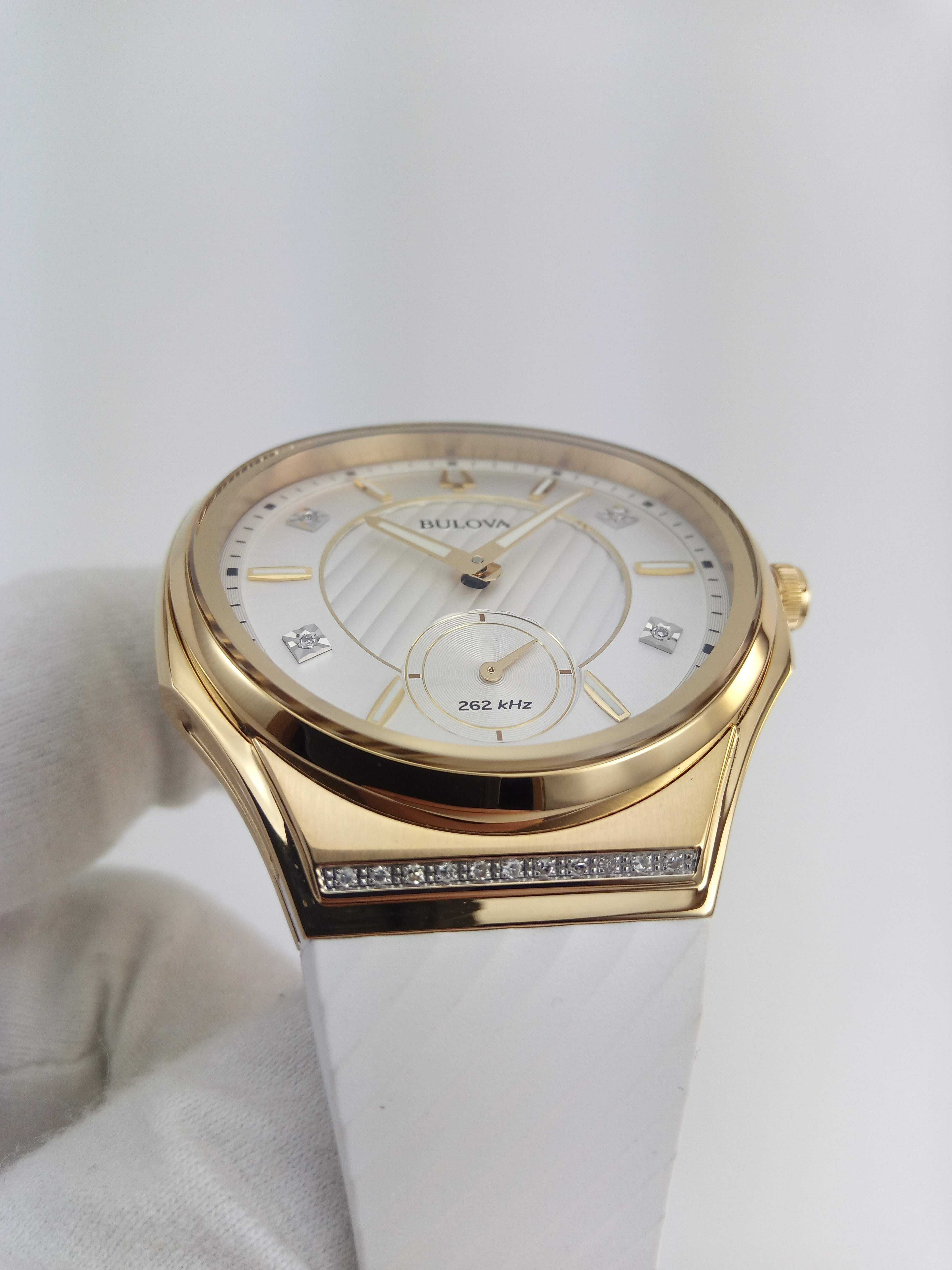 26 бриллиантов Bulova CURV 98R237 точность 262 кГц, изогнутый сапфир