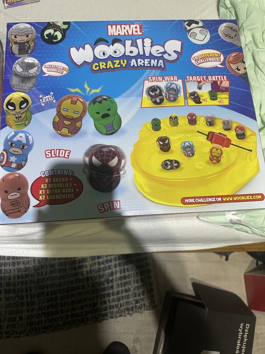dwa zestawy Marvel Wooblies crazy arena
