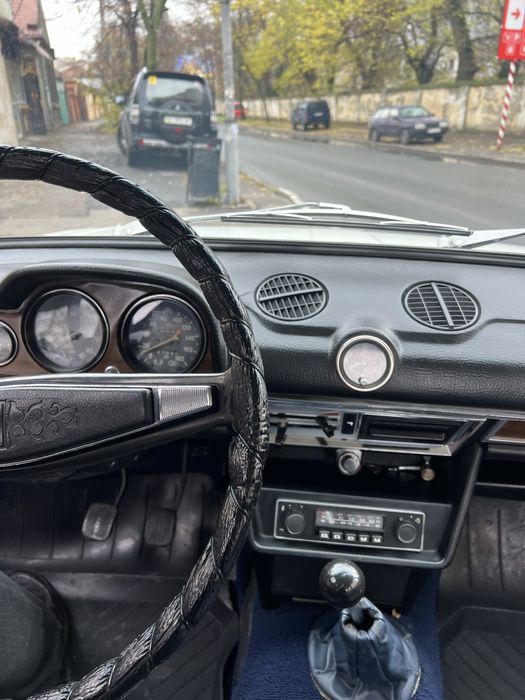 ВАЗ 2103 идеал Огонь !