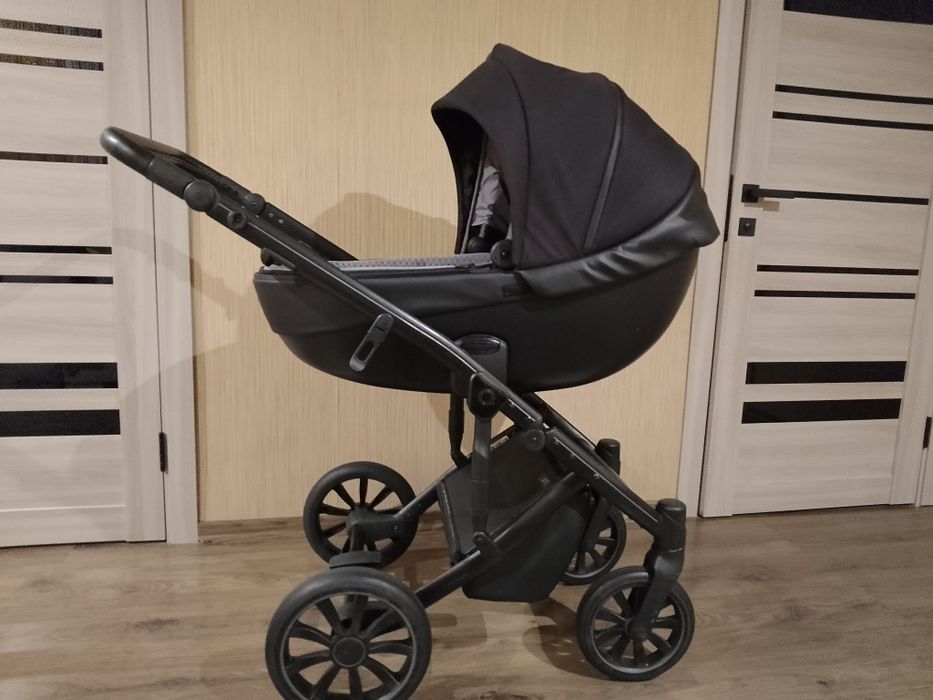 Продам коляску Anex/e tepy