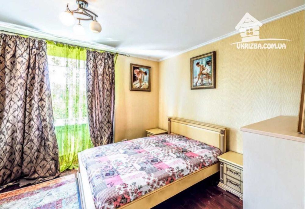 Київ. Будинок 360кв. Ділянка 16 соток, до 15 осіб.