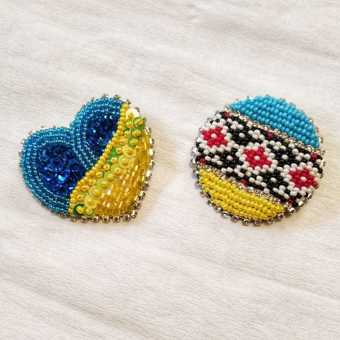 Брелок, брошка, браслет, чокер, вироби з бісеру, бантики, заколочки