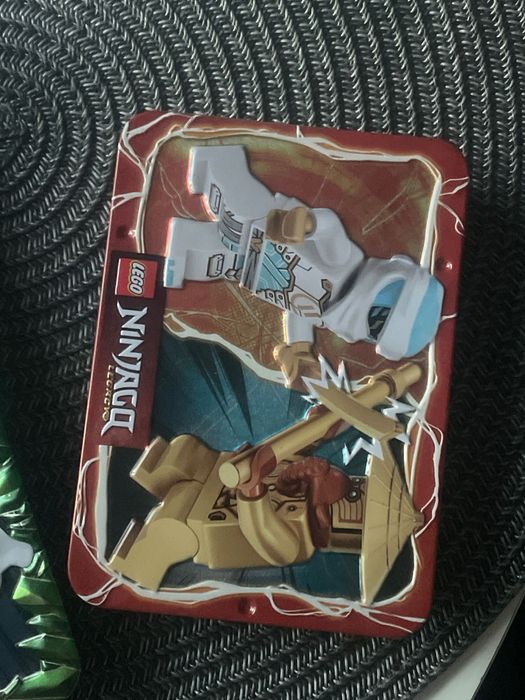 Puszka na karty ninjago