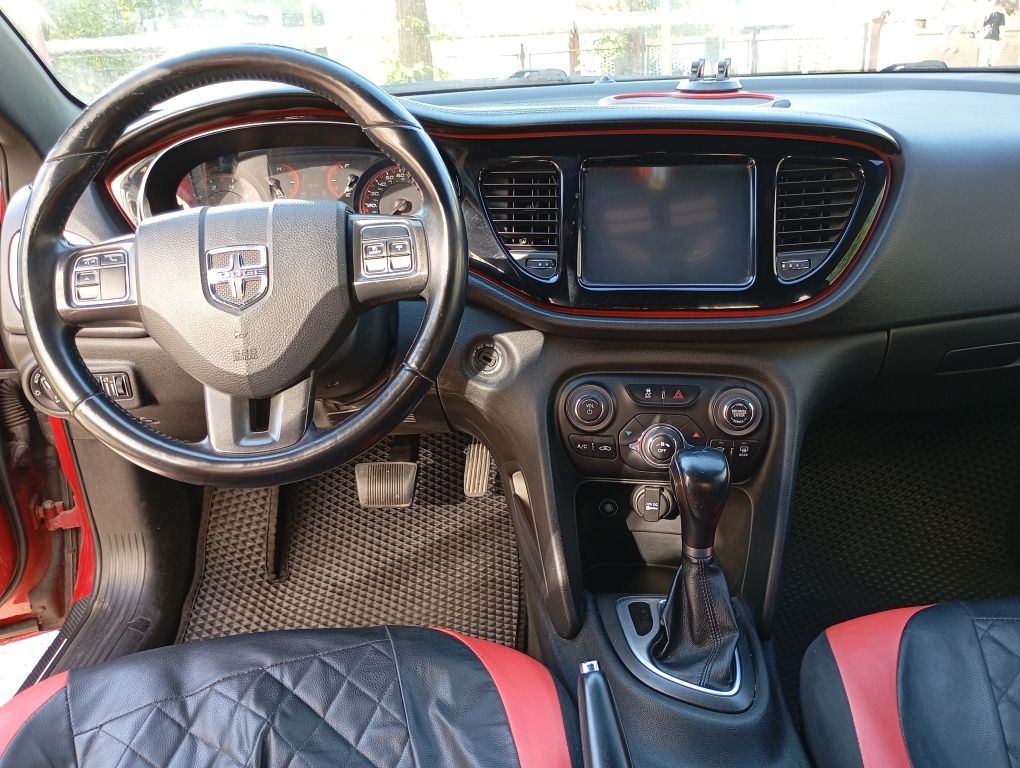 Dodg dart 2015г.