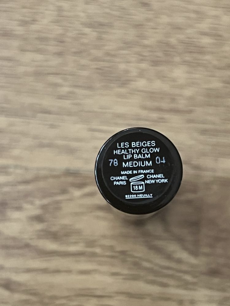 Pomadka Chanel Les Beiges Healthy Glow Lip Balm Balsam do ust