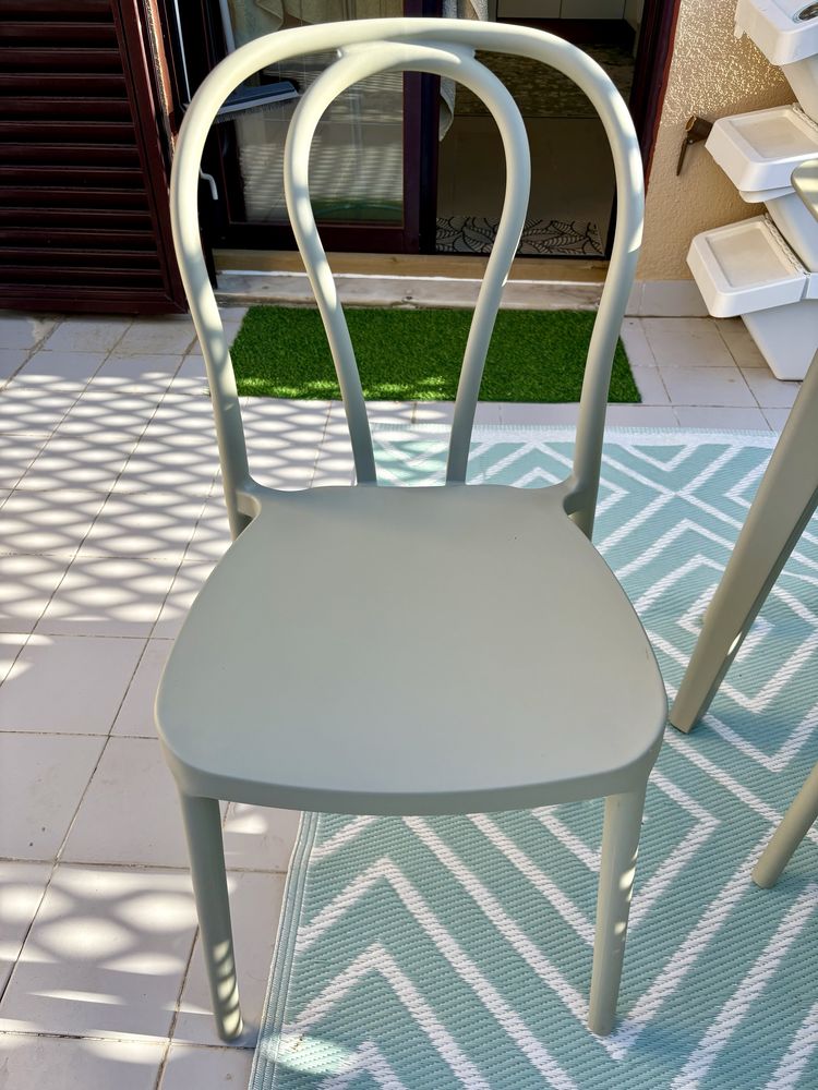 Conjunto Mesa de Cadeiras Jardim