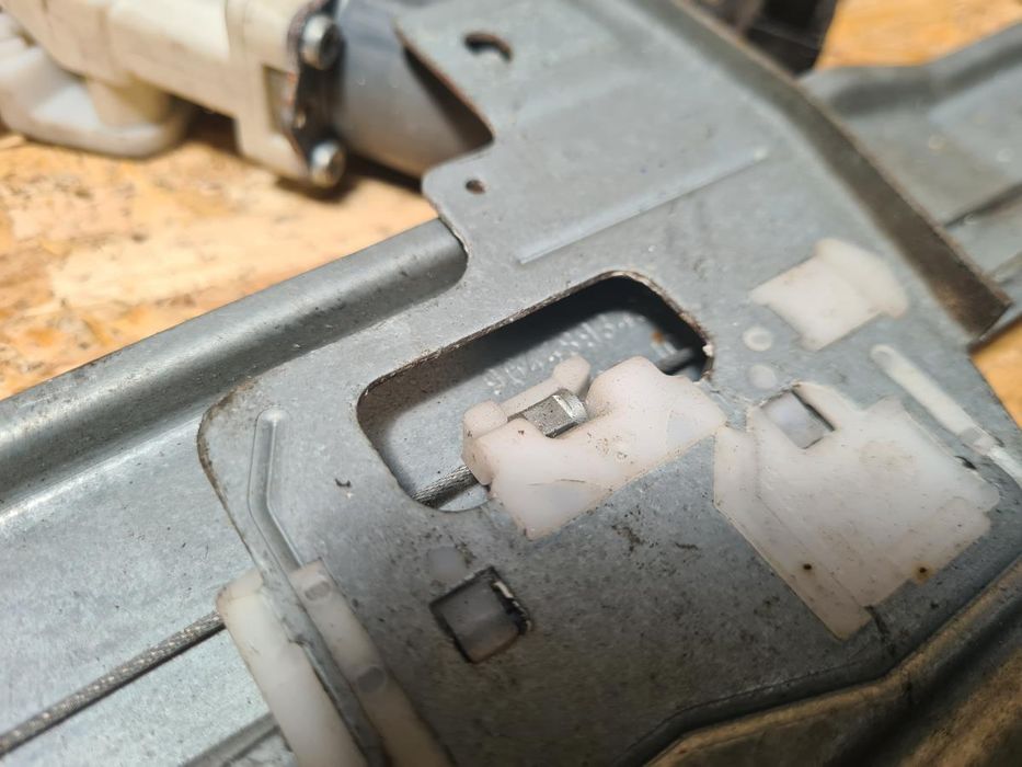 Elevador vidros frente direito PEUGEOT 407 (6D_)