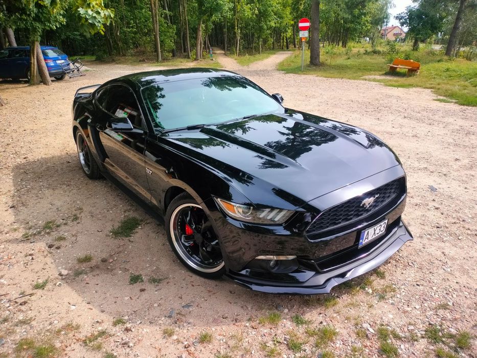 Ford Mustang wydech Borla, felgi 20 cali, stan idealny, pierwszy wlasciciel