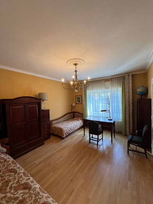 Оренда 4-кімн. квартири в центрі міста