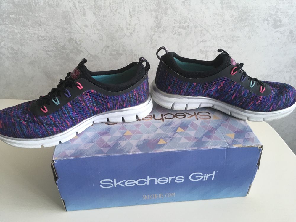 Кроссовки Skechers для девочки