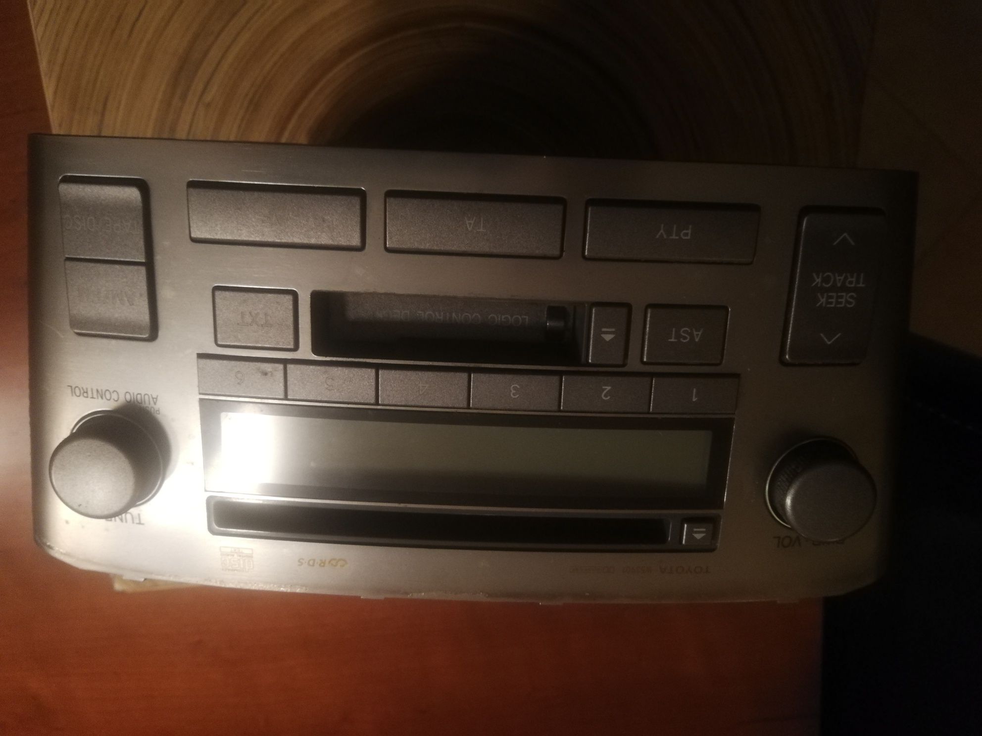 Auto rádio Toyota t25 original bom estado