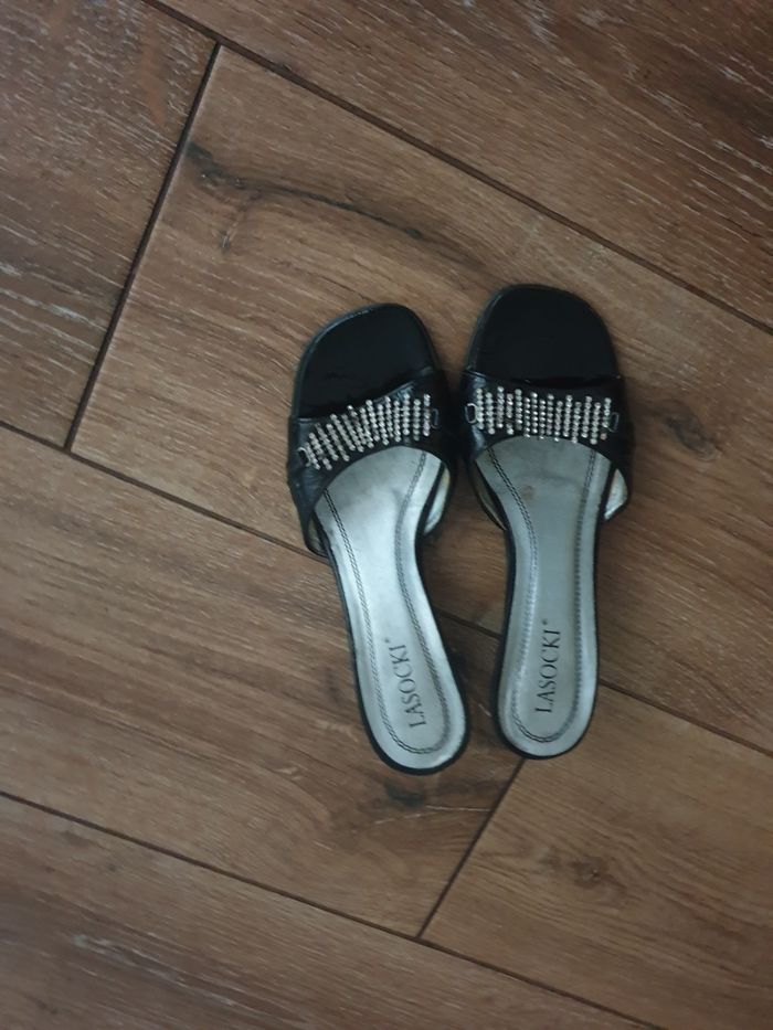 Sprzedam klapki lasocki
