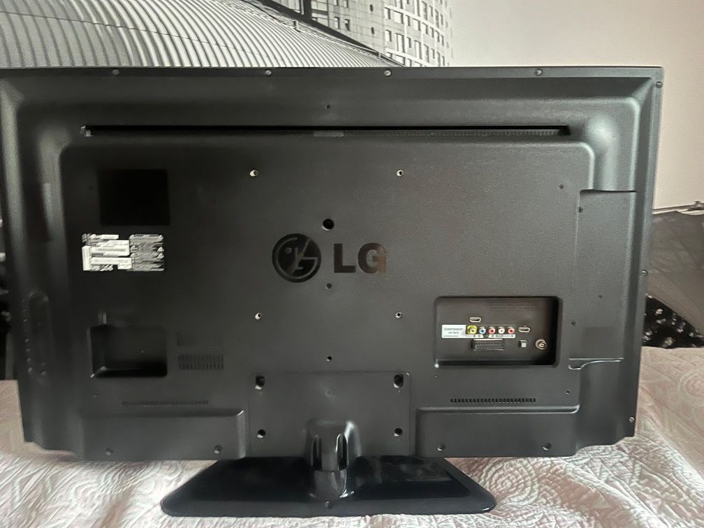 TV LG 42’ 
115€ negociáveis, precisa apenas de um comand