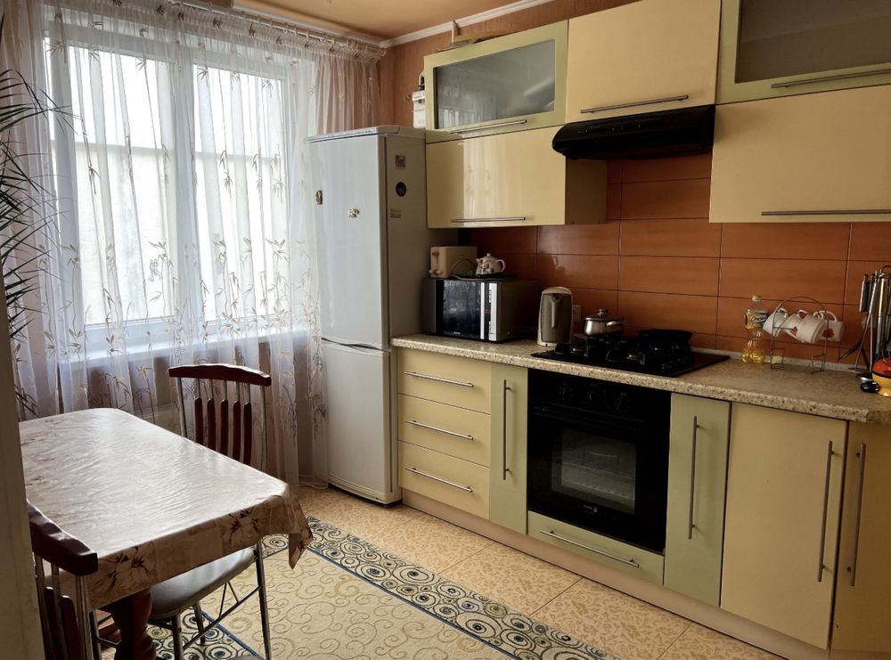Продам 3 кімнатну квартиру. Район Леваневського