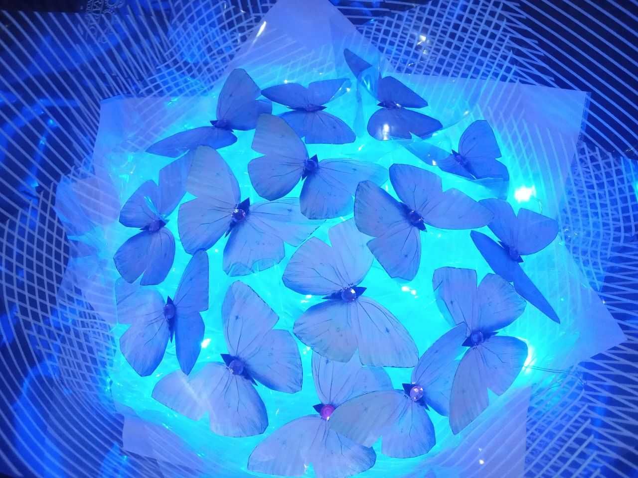 Светящиеся букеты с бабочками